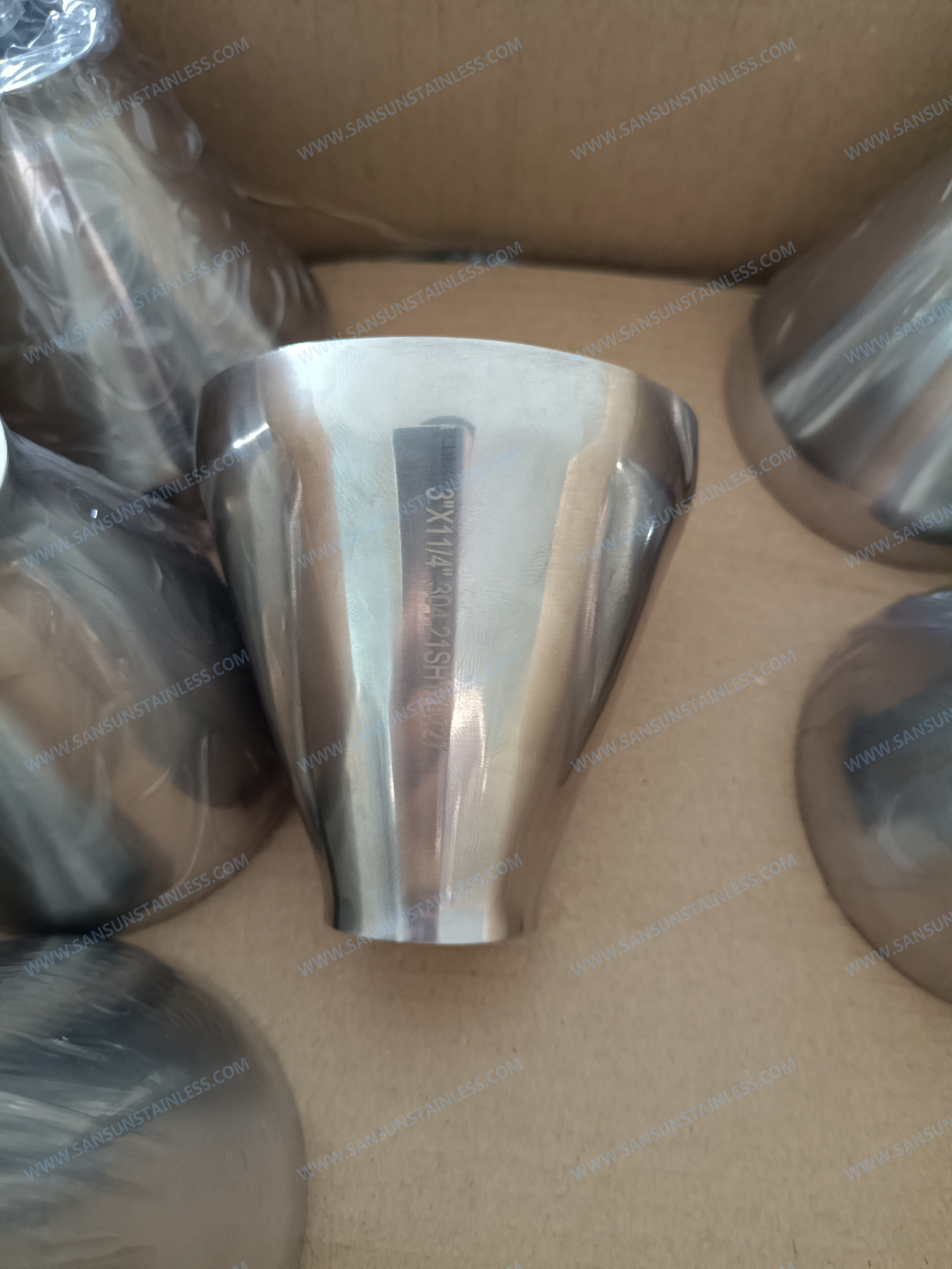 package for concentric reducer with logo